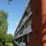 Sanda Hotel 2*