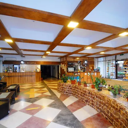Hotel Sanda 2*